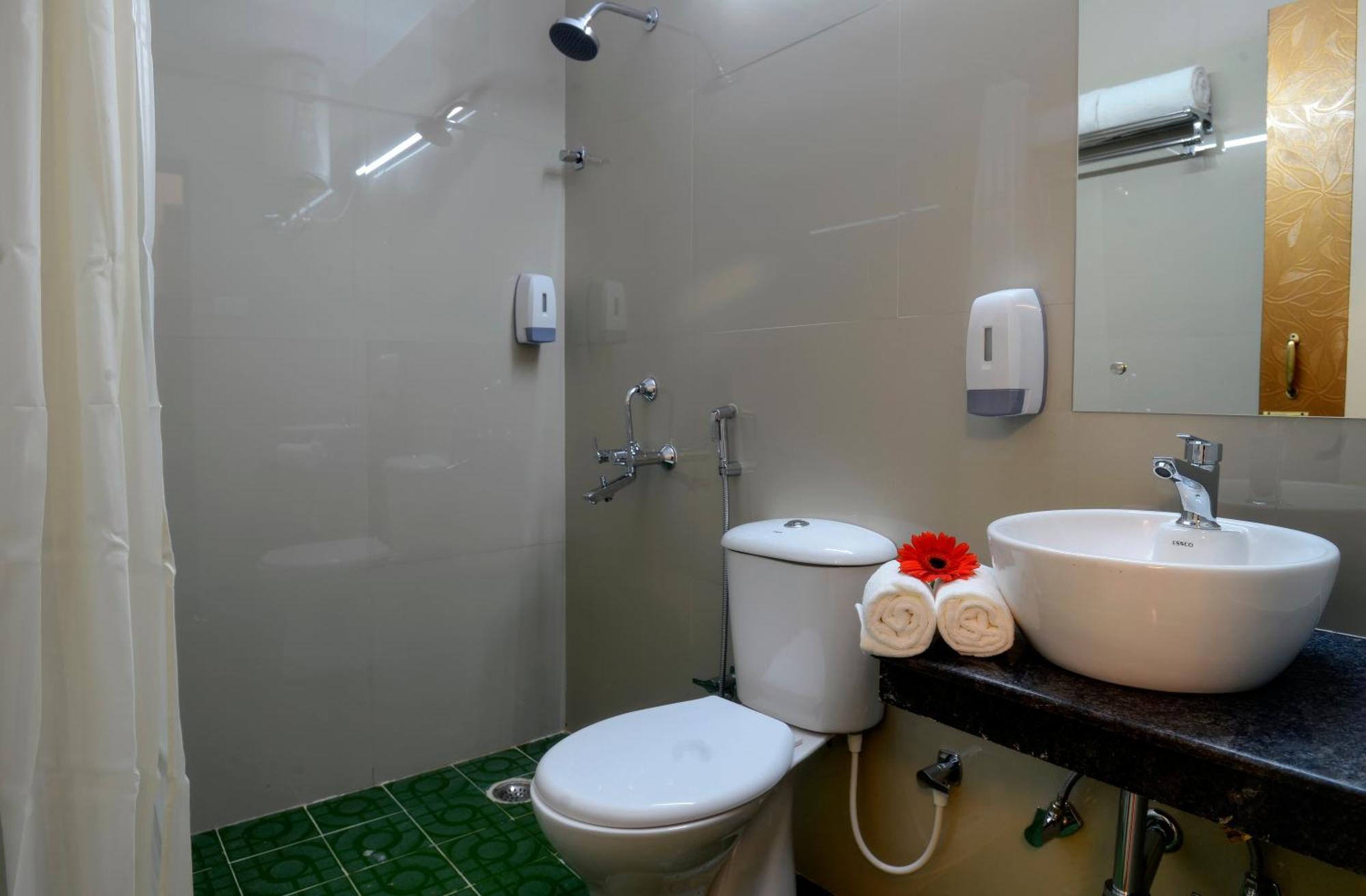 Treehouse Neptune Inn 帕纳吉 外观 照片